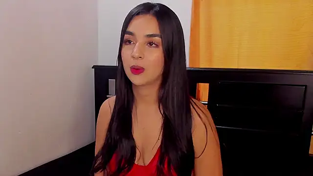 Snapshot of MelyRousee chatting on 12, 9, 2025 MelyRousee online show from 12, 9, 2025