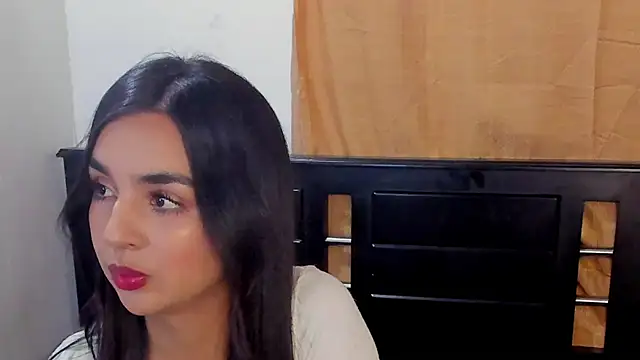 Snapshot of MelyRousee chatting on 14, 9, 2025 MelyRousee online show from 14, 9, 2025