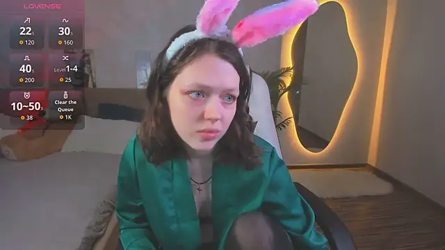 Lunar Lily online show from 5, 4, 2026