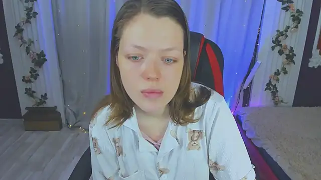 Lunar Lily online show from 8, 10, 2025