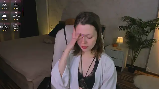 Lunar Lily online show from 10, 11, 2025