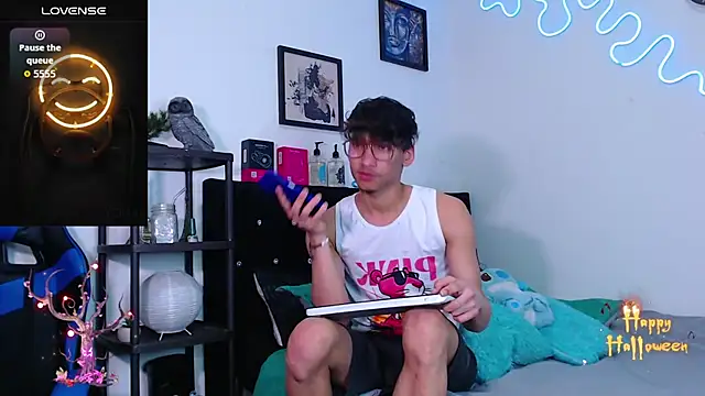 Gael Jones online show from 23, 10, 2025