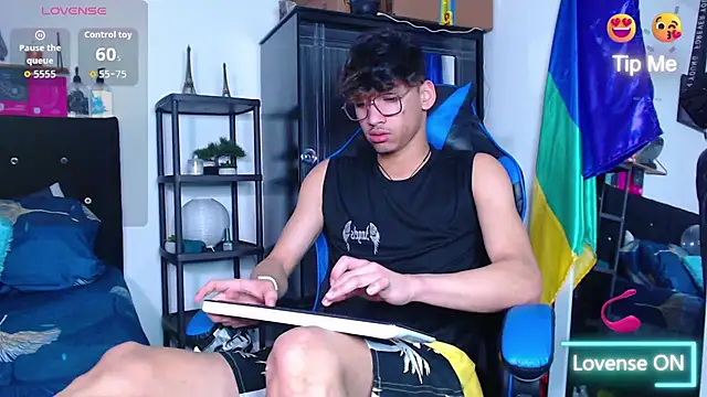 Gael Jones online show from 2, 10, 2025