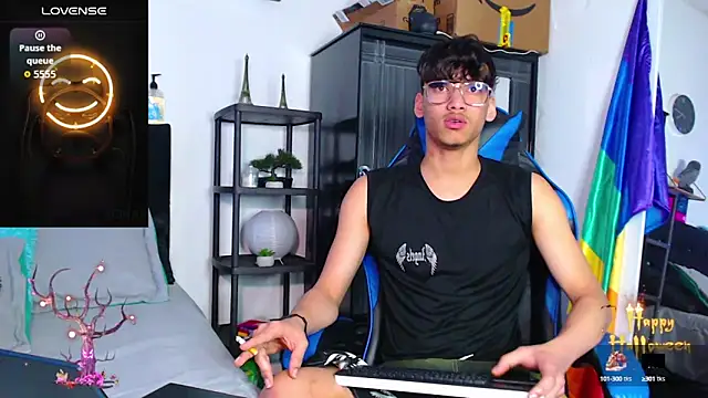 Gael Jones online show from 12, 10, 2025