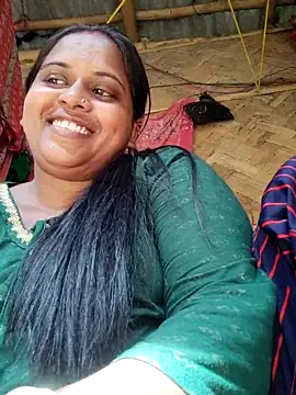 Hot-Show2 online show from 28, 10, 2025