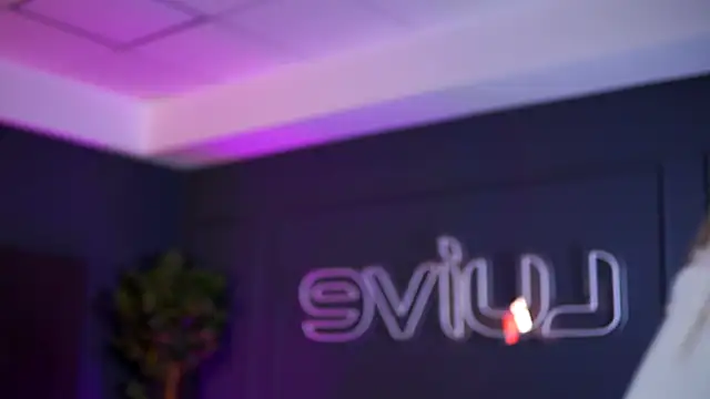 SiennaRuh online show from 28, 11, 2025