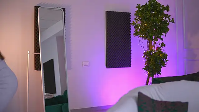 SiennaRuh online show from 8, 3, 2026