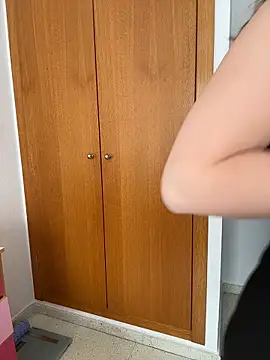 TenderLaGlamor online show from 3, 3, 2026