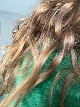 TenderLaGlamor online show from 24, 11, 2025