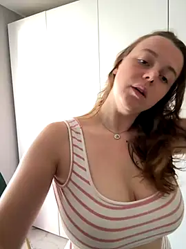 TenderLaGlamor online show from 11, 11, 2025