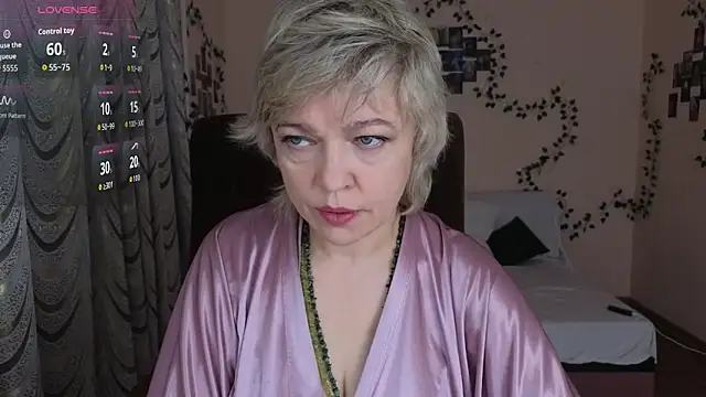 Snapshot of Rosette_Pricky chatting on 20, 11, 2025 Rosette Pricky online show from 20, 11, 2025