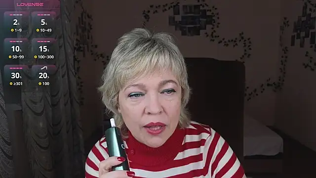 Snapshot of Rosette_Pricky chatting on 6, 11, 2025 Rosette Pricky online show from 6, 11, 2025