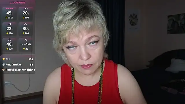 Snapshot of Rosette_Pricky chatting on 31, 10, 2025 Rosette Pricky online show from 31, 10, 2025