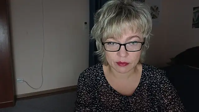 Snapshot of Rosette_Pricky chatting on 7, 11, 2025 Rosette Pricky online show from 7, 11, 2025