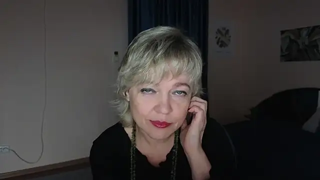 Snapshot of Rosette_Pricky chatting on 8, 11, 2025 Rosette Pricky online show from 8, 11, 2025