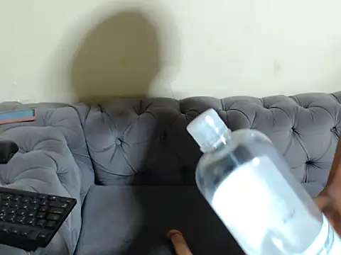 PrettyHeartz online show from 1, 10, 2025