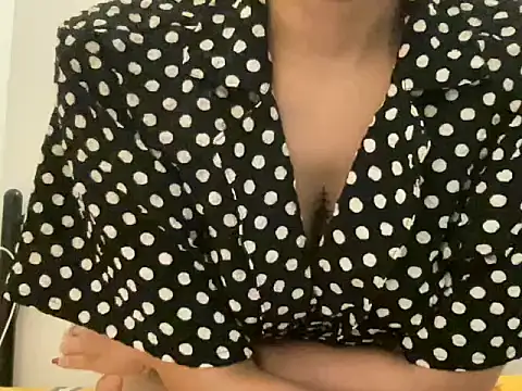 LucytheDevilQueen online show from 22, 9, 2025