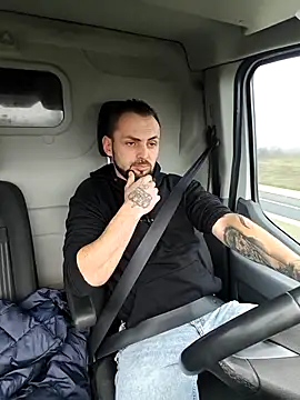 papichulo0099 online show from 2, 12, 2025