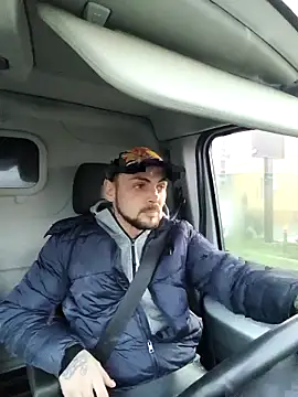 papichulo0099 online show from 18, 12, 2025