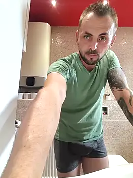 papichulo0099 online show from 28, 9, 2025