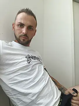 papichulo0099 online show from 11, 7, 2026