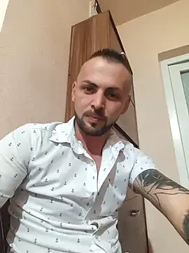 papichulo0099 online show from 4, 10, 2025