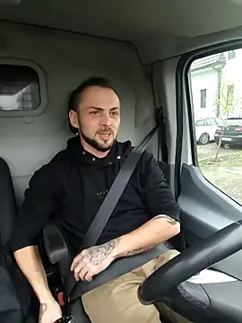 papichulo0099 online show from 28, 11, 2025