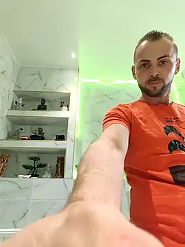 papichulo0099 online show from 18, 10, 2025