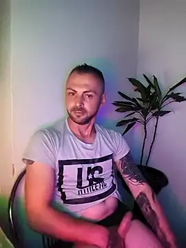 papichulo0099 online show from 5, 4, 2026