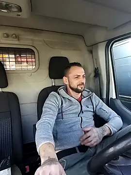 papichulo0099 online show from 27, 2, 2026