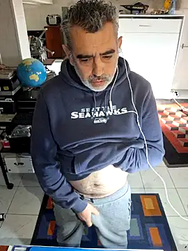 Snapshot of -Jim-Cummer- chatting on 12, 10, 2025 -Jim-Cummer- online show from 12, 10, 2025