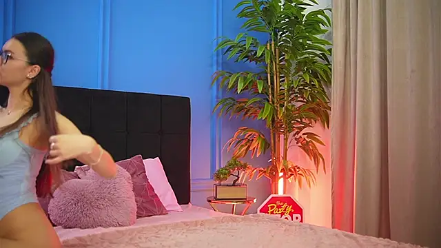 alexxisrae online show from 4, 11, 2025