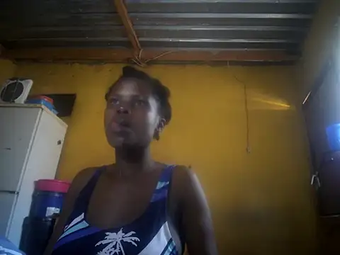 Caramelchick01 online show from 13, 10, 2025