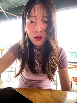 littleqiu online show from 3, 10, 2025