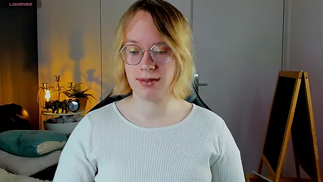 Amanda Butlerr online show from 19, 11, 2025