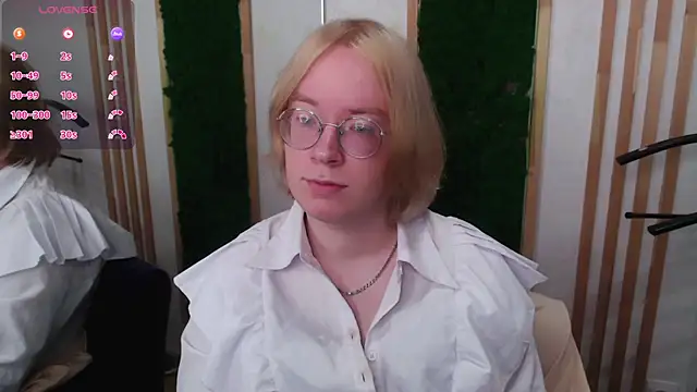 Snapshot of Amanda_Butlerr chatting on 10, 7, 2026 Amanda Butlerr online show from 10, 7, 2026