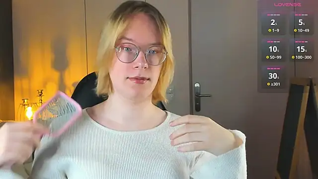 Amanda Butlerr online show from 10, 11, 2025