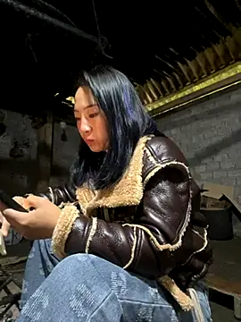 AAANINE22 online show from 21, 10, 2025