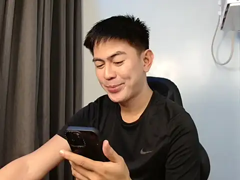 Snapshot of Homry_Asian8 chatting on 25, 10, 2025 Homry Asian8 online show from 25, 10, 2025