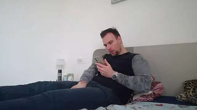 mrlyuis online show from 7, 2, 2026