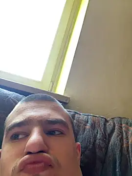 Snapshot of pussyhunter323557 chatting on 20, 9, 2025 pussyhunter323557 online show from 20, 9, 2025