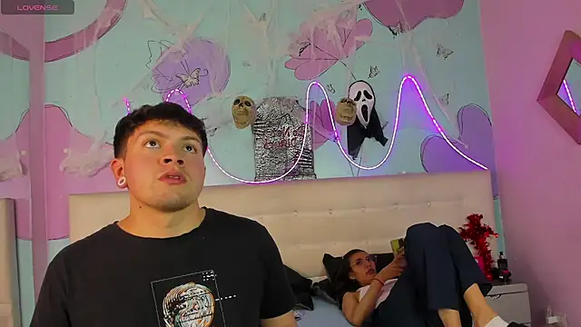 Ethan N Abby online show from 23, 10, 2025