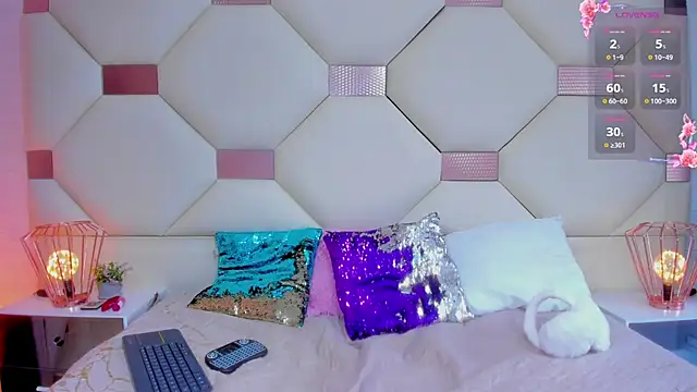 LunaToledo online show from 20, 9, 2025