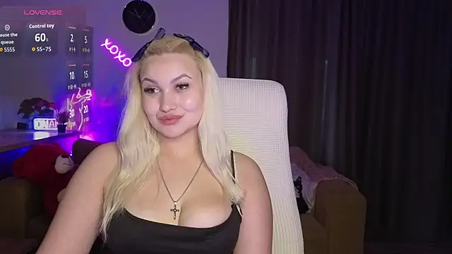 Snapshot of adrelaxina chatting on 28, 4, 2026 adrelaxina online show from 28, 4, 2026