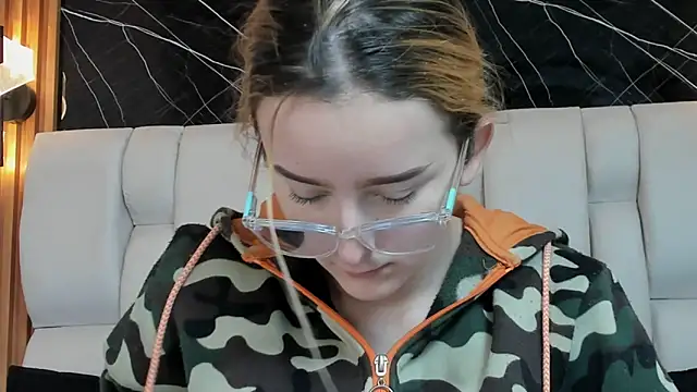 kristal joi dl online show from 26, 11, 2025