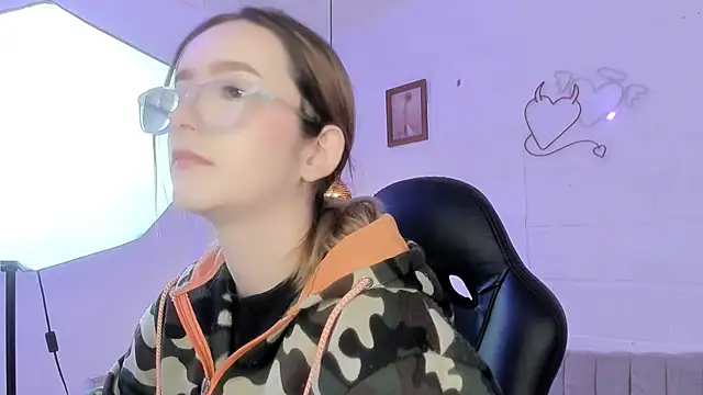 kristal joi dl online show from 12, 9, 2025