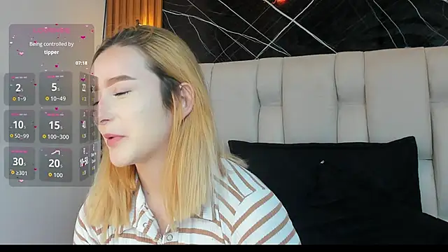 kristal joi dl online show from 10, 11, 2025