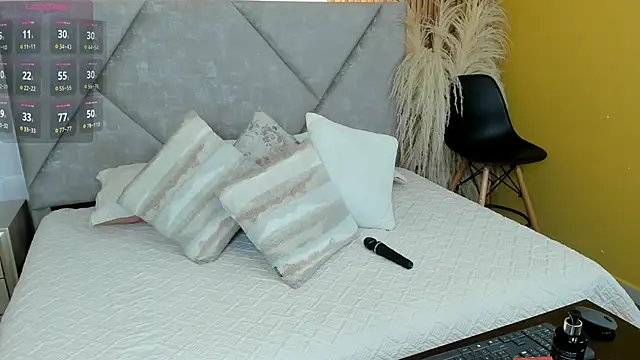 Brunnette Sensation online show from 26, 11, 2025