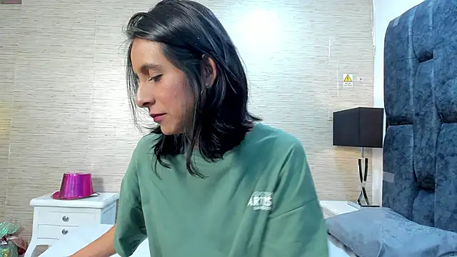 MiaAmore  online show from 27, 11, 2025