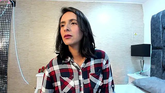 MiaAmore  online show from 15, 11, 2025